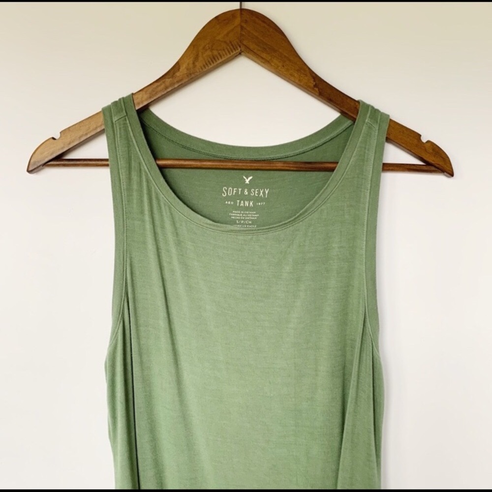 Womens soft &sexy green American eagle muscle tank